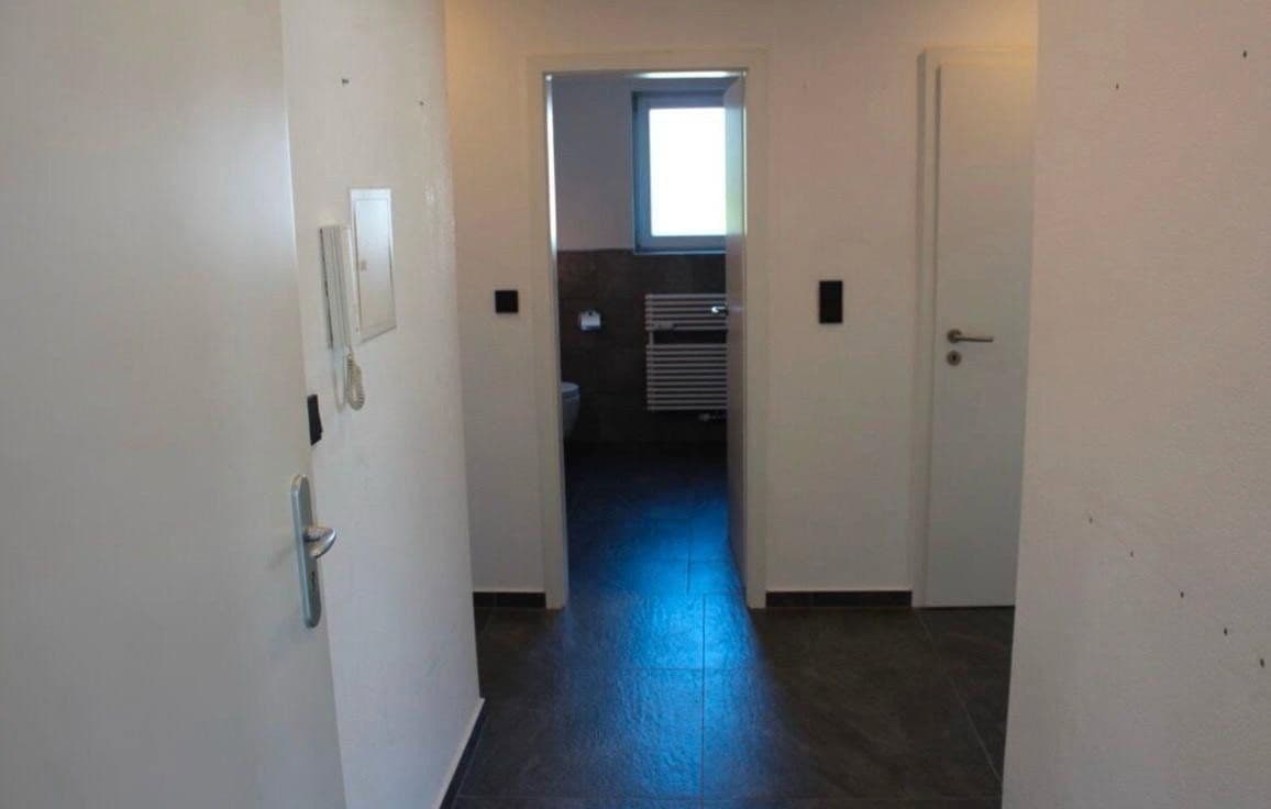 Pronájem bytu 1+1 10 m², Taunusstr 2, Kriftel, Hessen Pronájem bytu 1+1 10 m², Taunusstr 2, Kriftel, Hessen