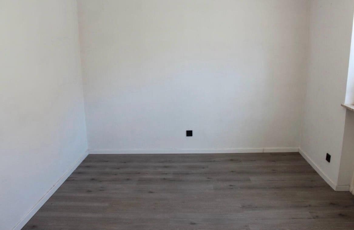 Pronájem bytu 1+1 10 m², Taunusstr 2, Kriftel, Hessen Pronájem bytu 1+1 10 m², Taunusstr 2, Kriftel, Hessen
