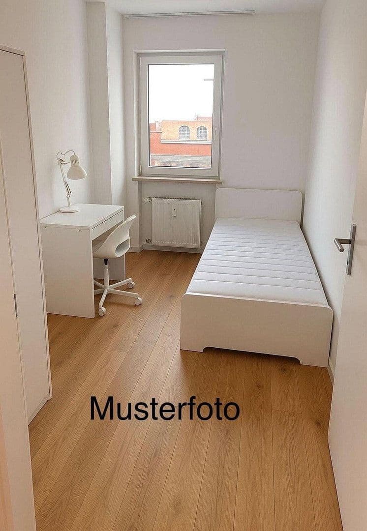 Pronájem bytu 1+1 10 m², Taunusstr 2, Kriftel, Hessen Pronájem bytu 1+1 10 m², Taunusstr 2, Kriftel, Hessen