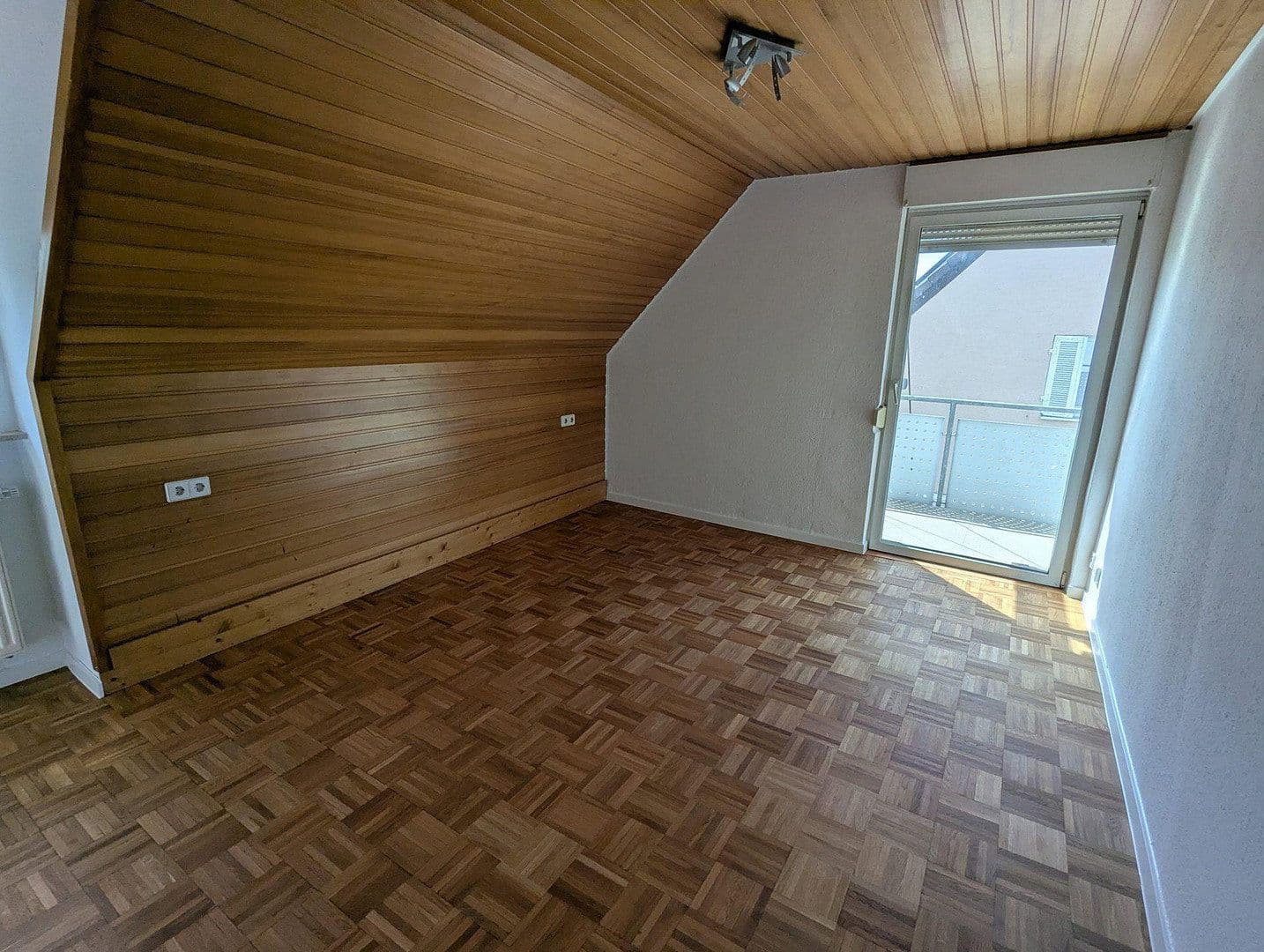 Pronájem bytu 4+1 78 m², Im Geiger 75, Stuttgart, Bádensko-Württembersko Pronájem bytu 4+1 78 m², Im Geiger 75, Stuttgart, Bádensko-Württembersko