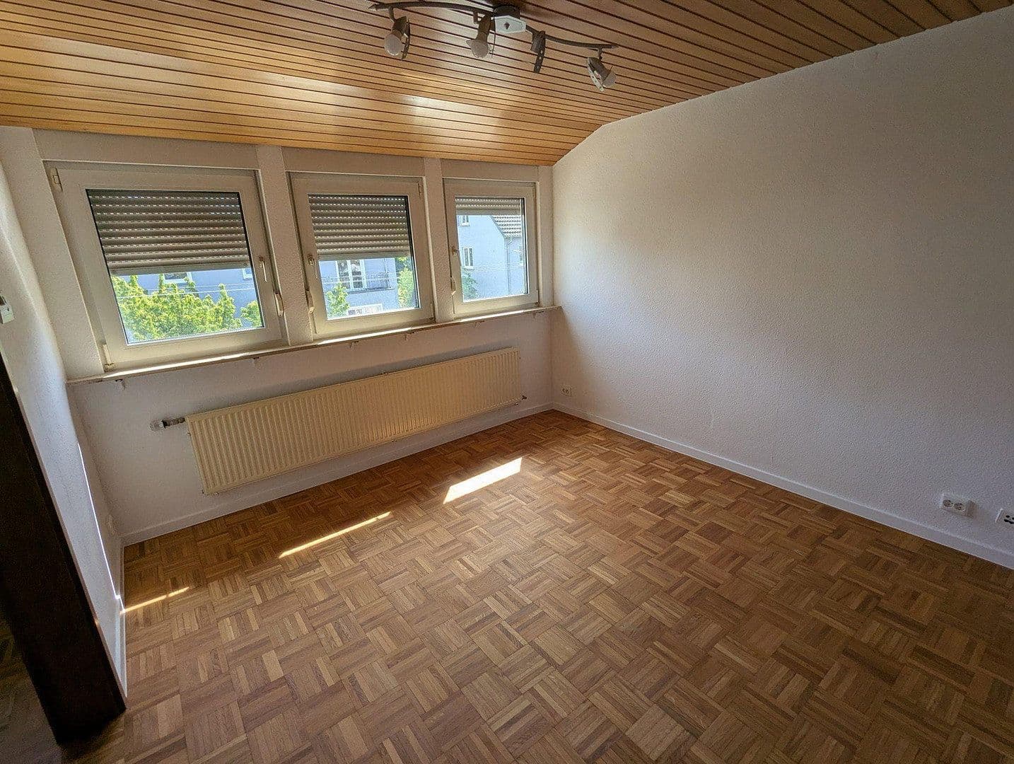 Pronájem bytu 4+1 78 m², Im Geiger 75, Stuttgart, Bádensko-Württembersko Pronájem bytu 4+1 78 m², Im Geiger 75, Stuttgart, Bádensko-Württembersko