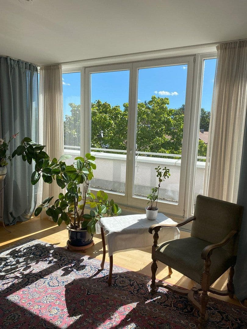 Prodej bytu 4+1 133 m², Am Bogen 32, Ottobrunn, Bavorsko Prodej bytu 4+1 133 m², Am Bogen 32, Ottobrunn, Bavorsko