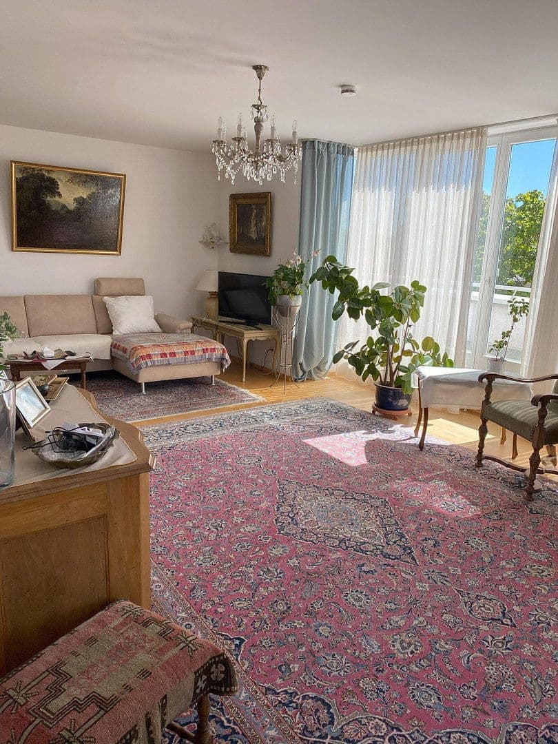 Prodej bytu 4+1 133 m², Am Bogen 32, Ottobrunn, Bavorsko Prodej bytu 4+1 133 m², Am Bogen 32, Ottobrunn, Bavorsko