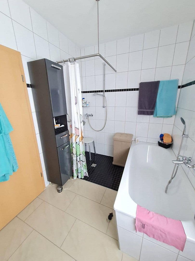 Pronájem bytu 4+1 89 m², Römerweg 31, Schömberg, Bádensko-Württembersko Pronájem bytu 4+1 89 m², Römerweg 31, Schömberg, Bádensko-Württembersko