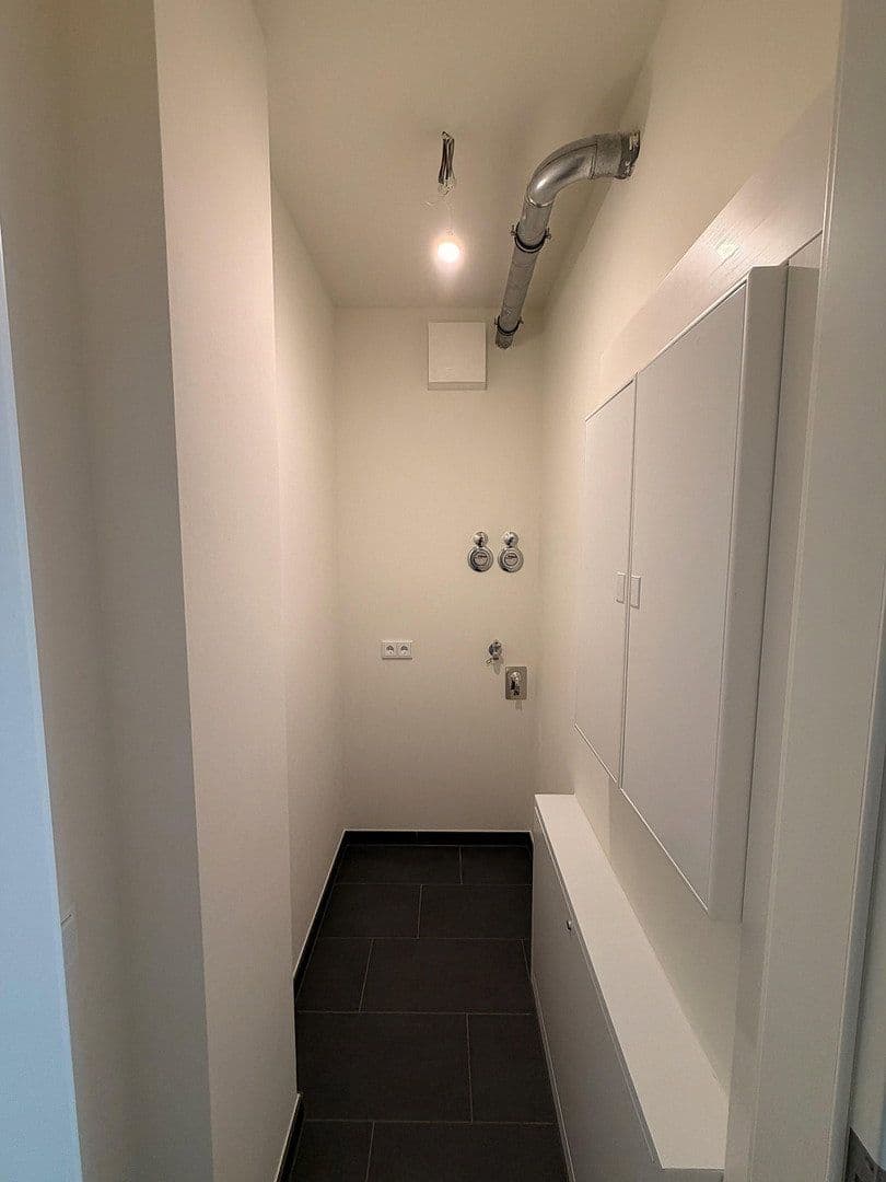 Pronájem bytu 3+1 98 m², Billhorner Kanalstraße 64, Hamburg, Hamburg Pronájem bytu 3+1 98 m², Billhorner Kanalstraße 64, Hamburg, Hamburg