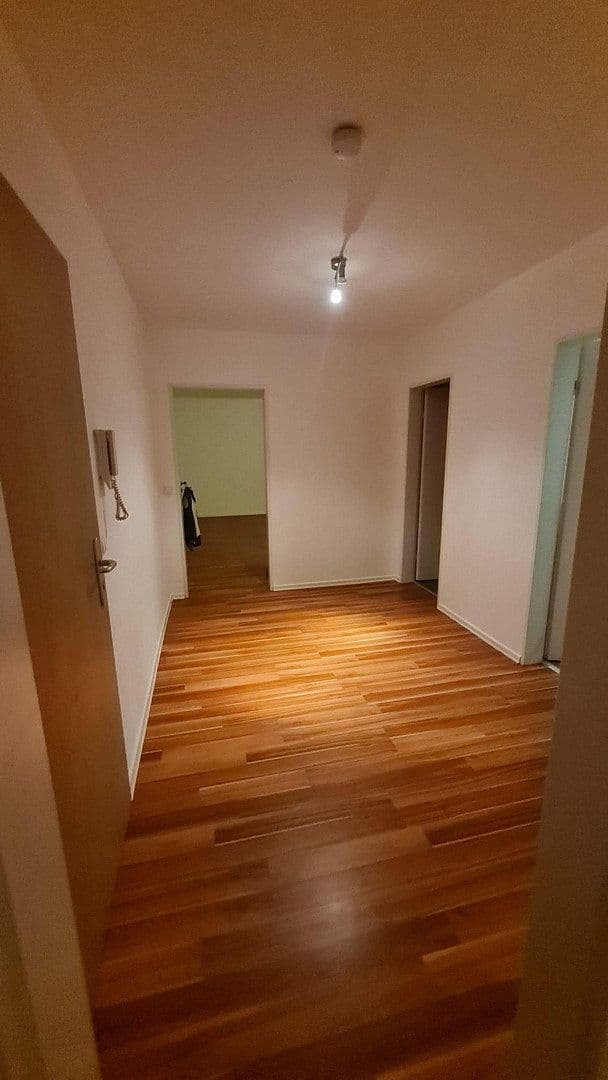 Pronájem bytu 2+1 69 m², Miesenheimerstr. 50, Plaidt, Porýní-Falc Pronájem bytu 2+1 69 m², Miesenheimerstr. 50, Plaidt, Porýní-Falc