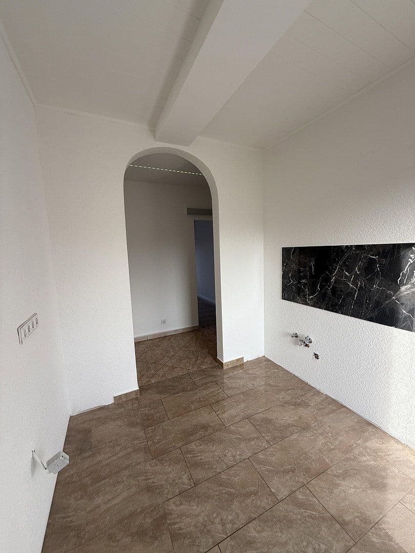 Pronájem bytu 3+kk 80 m², Altstadtstraße 25, Leverkusen, Severní Porýní-Vestfálsko Pronájem bytu 3+kk 80 m², Altstadtstraße 25, Leverkusen, Severní Porýní-Vestfálsko
