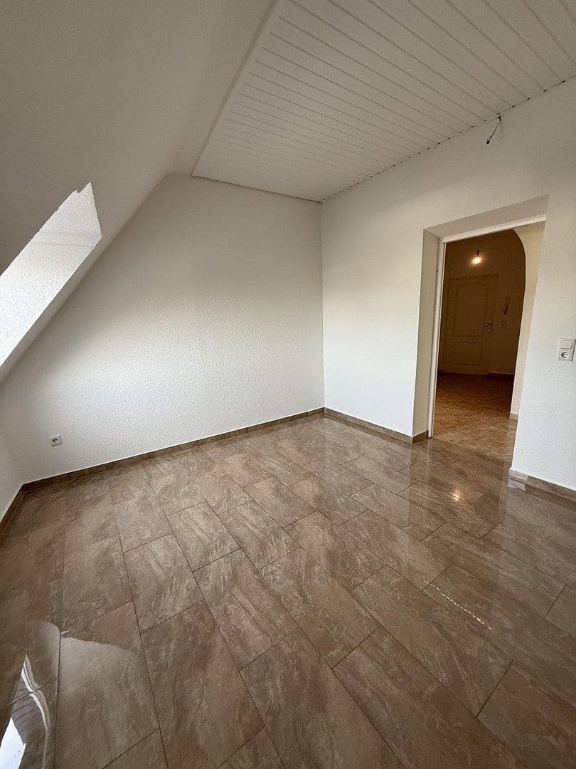 Pronájem bytu 3+kk 80 m², Altstadtstraße 25, Leverkusen, Severní Porýní-Vestfálsko Pronájem bytu 3+kk 80 m², Altstadtstraße 25, Leverkusen, Severní Porýní-Vestfálsko