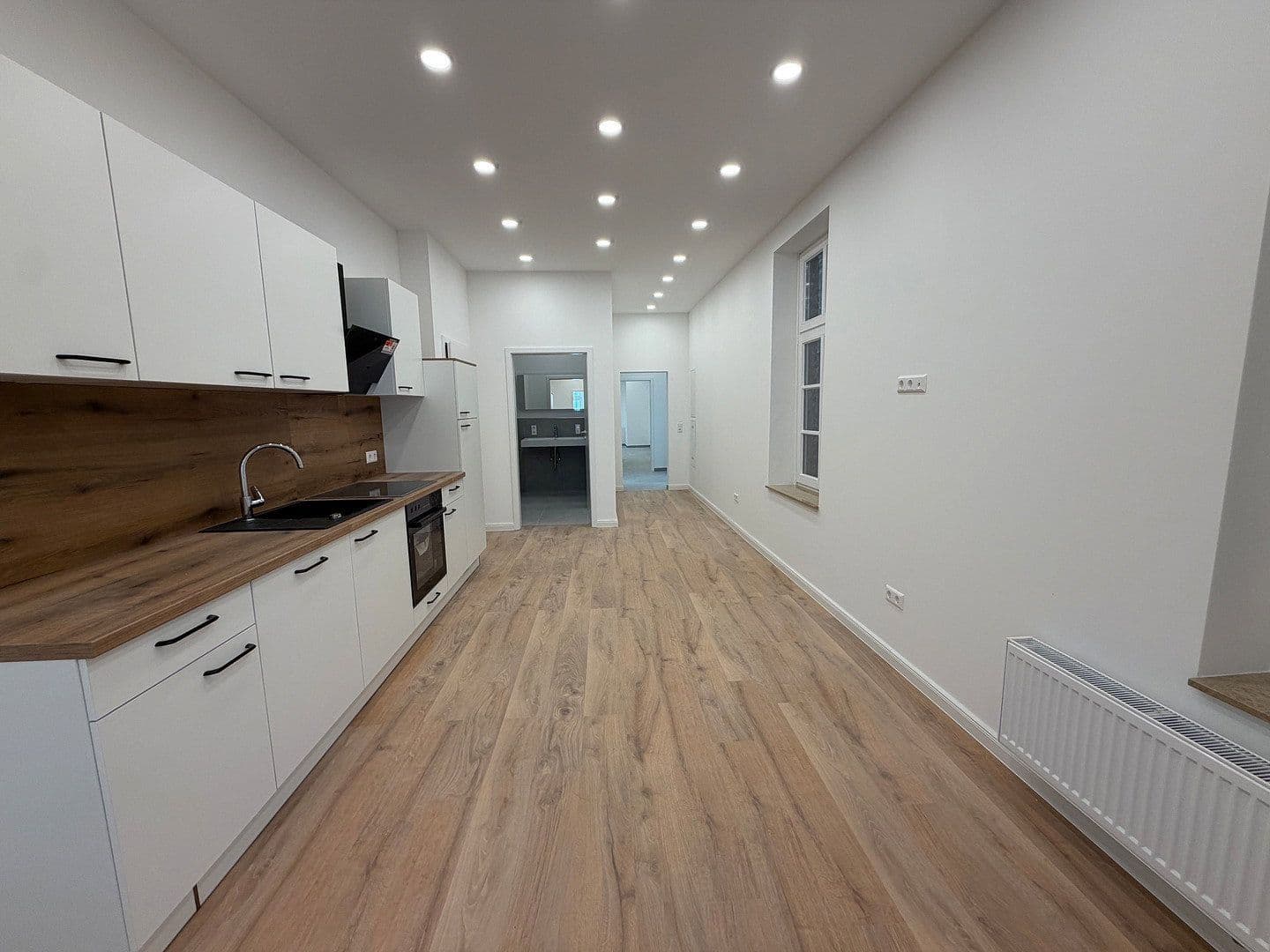 Pronájem bytu 4+1 95 m², Gaststraße 9, Oldenburg, Dolní Sasko Pronájem bytu 4+1 95 m², Gaststraße 9, Oldenburg, Dolní Sasko