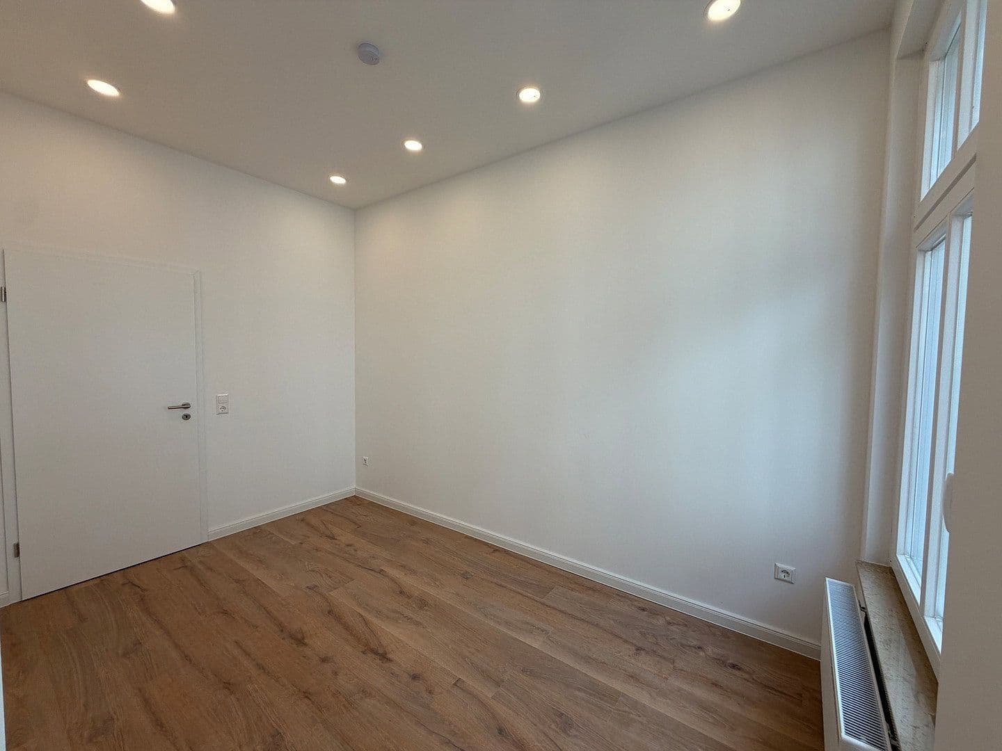 Pronájem bytu 4+1 95 m², Gaststraße 9, Oldenburg, Dolní Sasko Pronájem bytu 4+1 95 m², Gaststraße 9, Oldenburg, Dolní Sasko