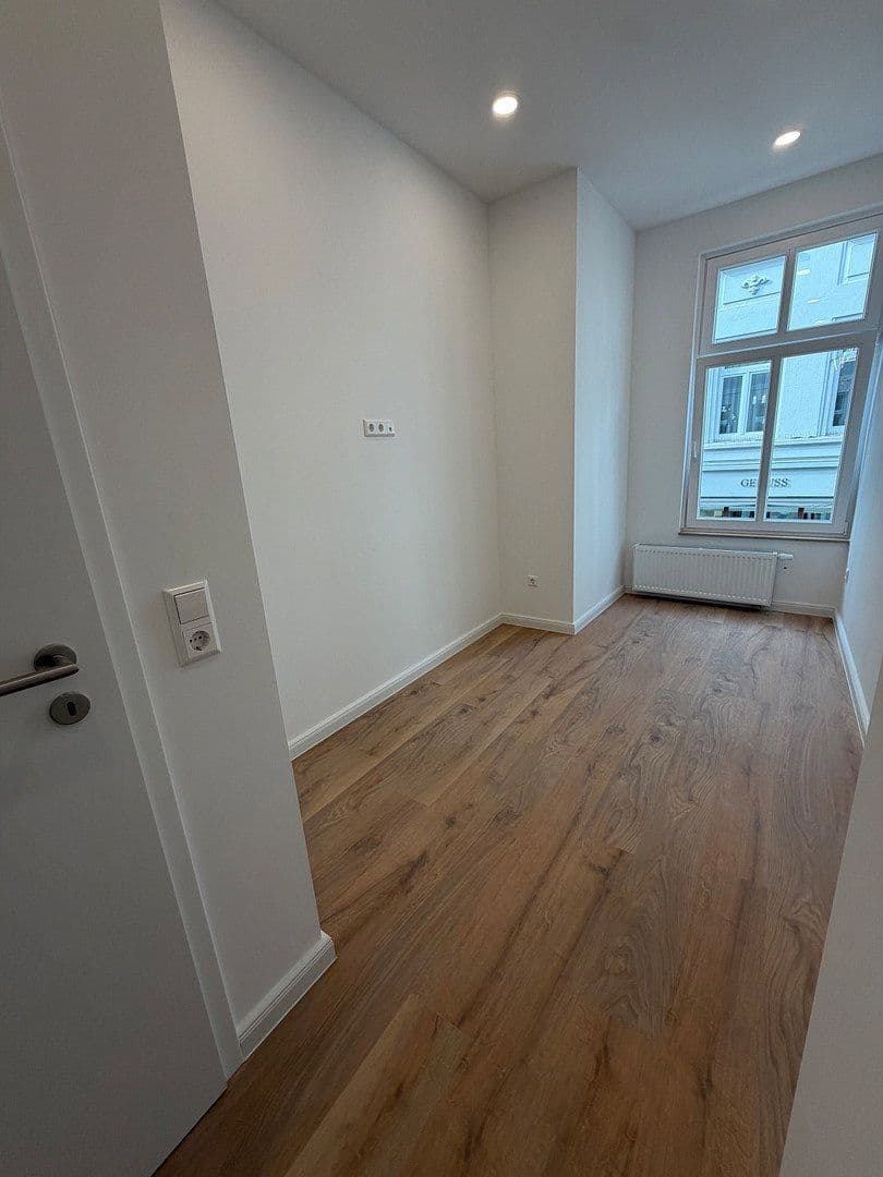 Pronájem bytu 4+1 95 m², Gaststraße 9, Oldenburg, Dolní Sasko Pronájem bytu 4+1 95 m², Gaststraße 9, Oldenburg, Dolní Sasko