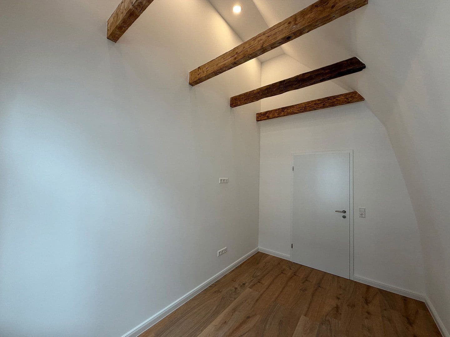 Pronájem bytu 3+1 79 m², Gaststraße 9, Oldenburg, Dolní Sasko Pronájem bytu 3+1 79 m², Gaststraße 9, Oldenburg, Dolní Sasko