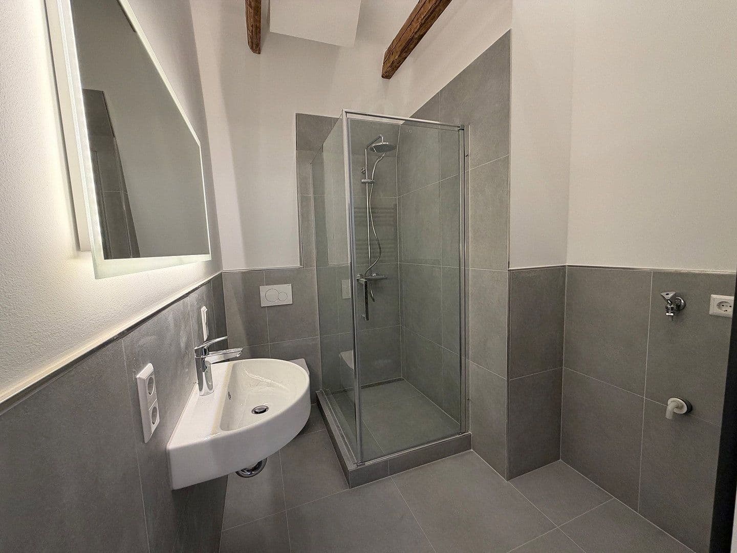 Pronájem bytu 3+1 79 m², Gaststraße 9, Oldenburg, Dolní Sasko Pronájem bytu 3+1 79 m², Gaststraße 9, Oldenburg, Dolní Sasko
