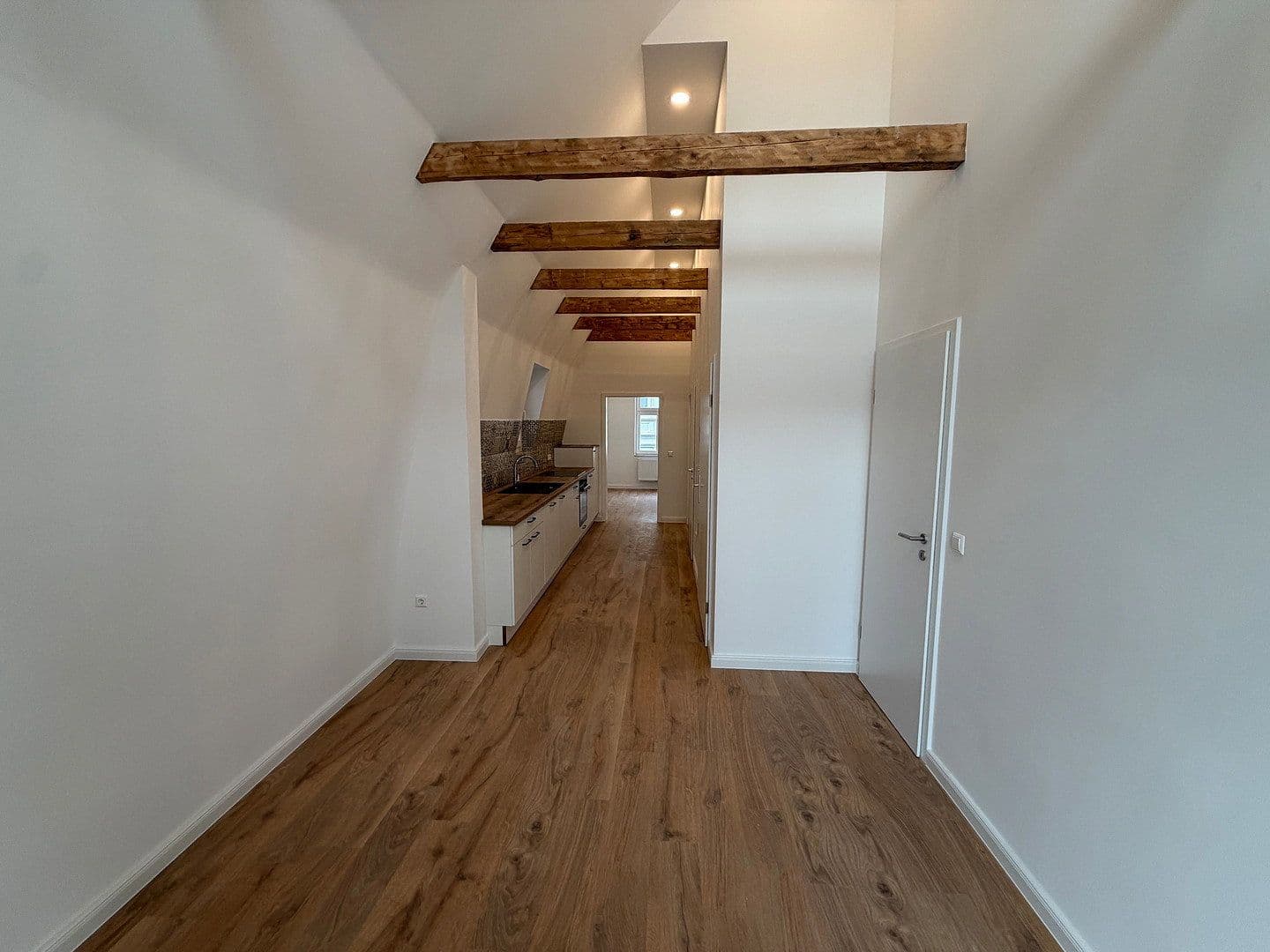 Pronájem bytu 3+1 79 m², Gaststraße 9, Oldenburg, Dolní Sasko Pronájem bytu 3+1 79 m², Gaststraße 9, Oldenburg, Dolní Sasko