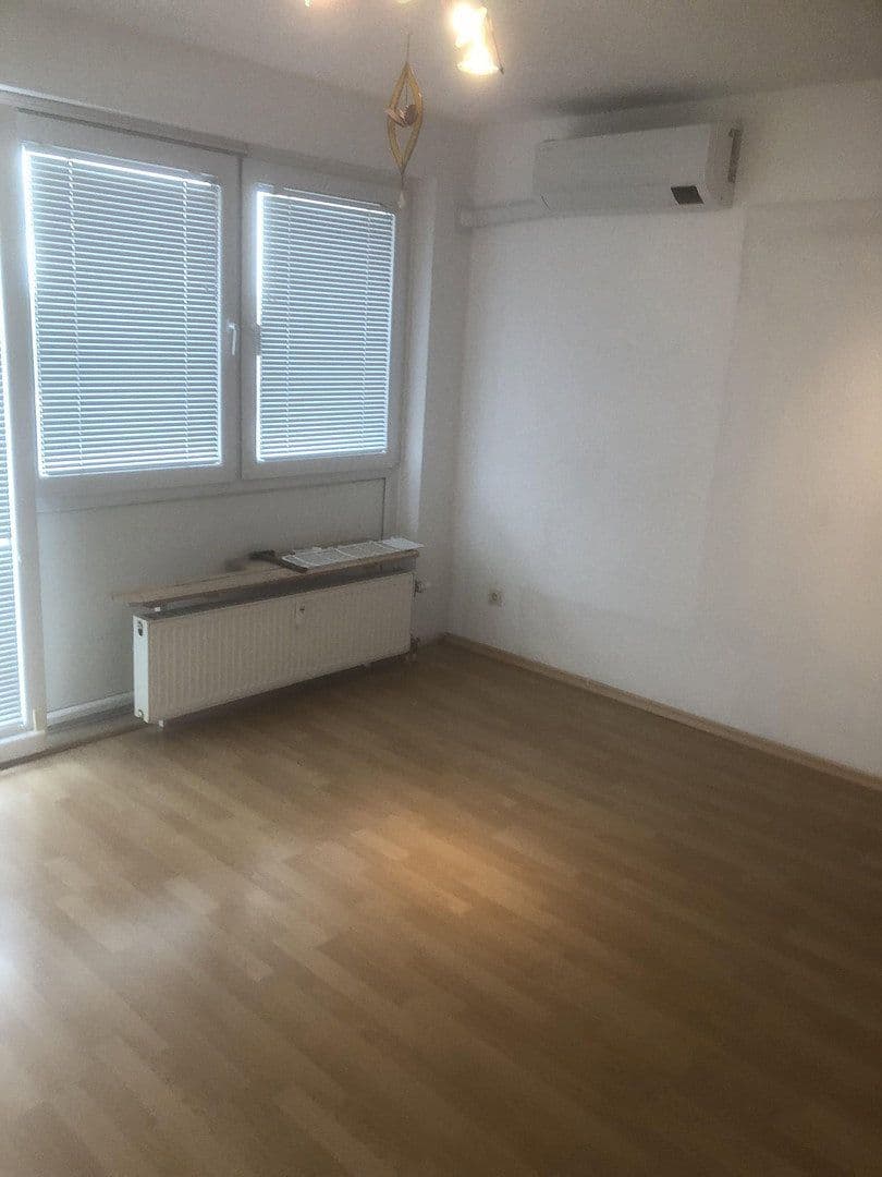 Pronájem bytu 1+1 29 m², Burgundenstr.1, Biebesheim am Rhein, Hessen Pronájem bytu 1+1 29 m², Burgundenstr.1, Biebesheim am Rhein, Hessen