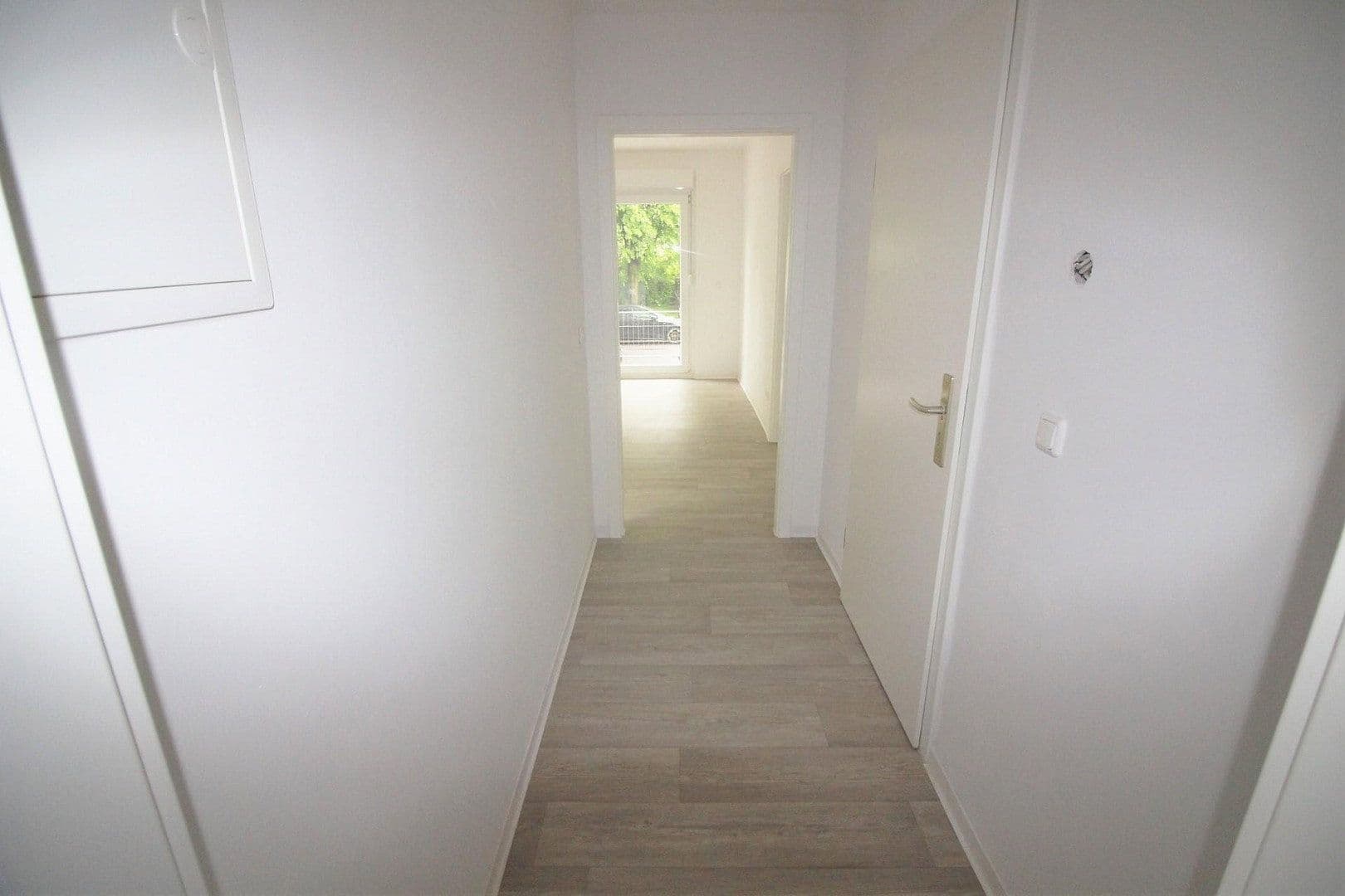 Pronájem bytu 2+1 45 m², Magdeburg, Sasko-Anhaltsko Pronájem bytu 2+1 45 m², Magdeburg, Sasko-Anhaltsko