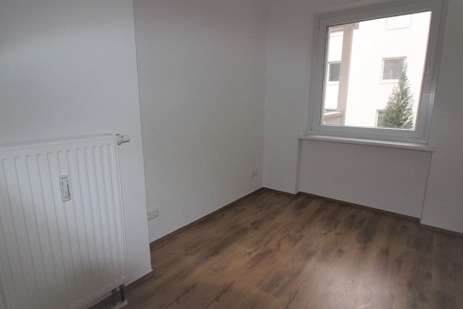 Pronájem bytu 5+1 120 m², Magdeburg, Sasko-Anhaltsko Pronájem bytu 5+1 120 m², Magdeburg, Sasko-Anhaltsko