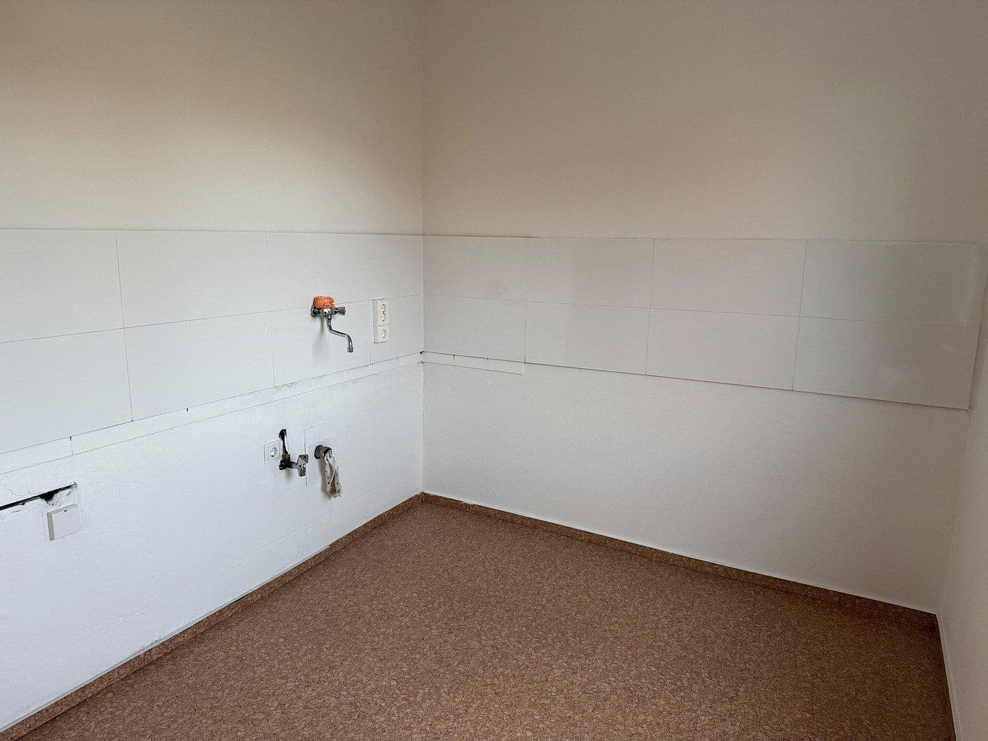 Pronájem bytu 5+1 102 m², Torgauer Str. 53-61, Doberlug-Kirchhain, Braniborsko Pronájem bytu 5+1 102 m², Torgauer Str. 53-61, Doberlug-Kirchhain, Braniborsko