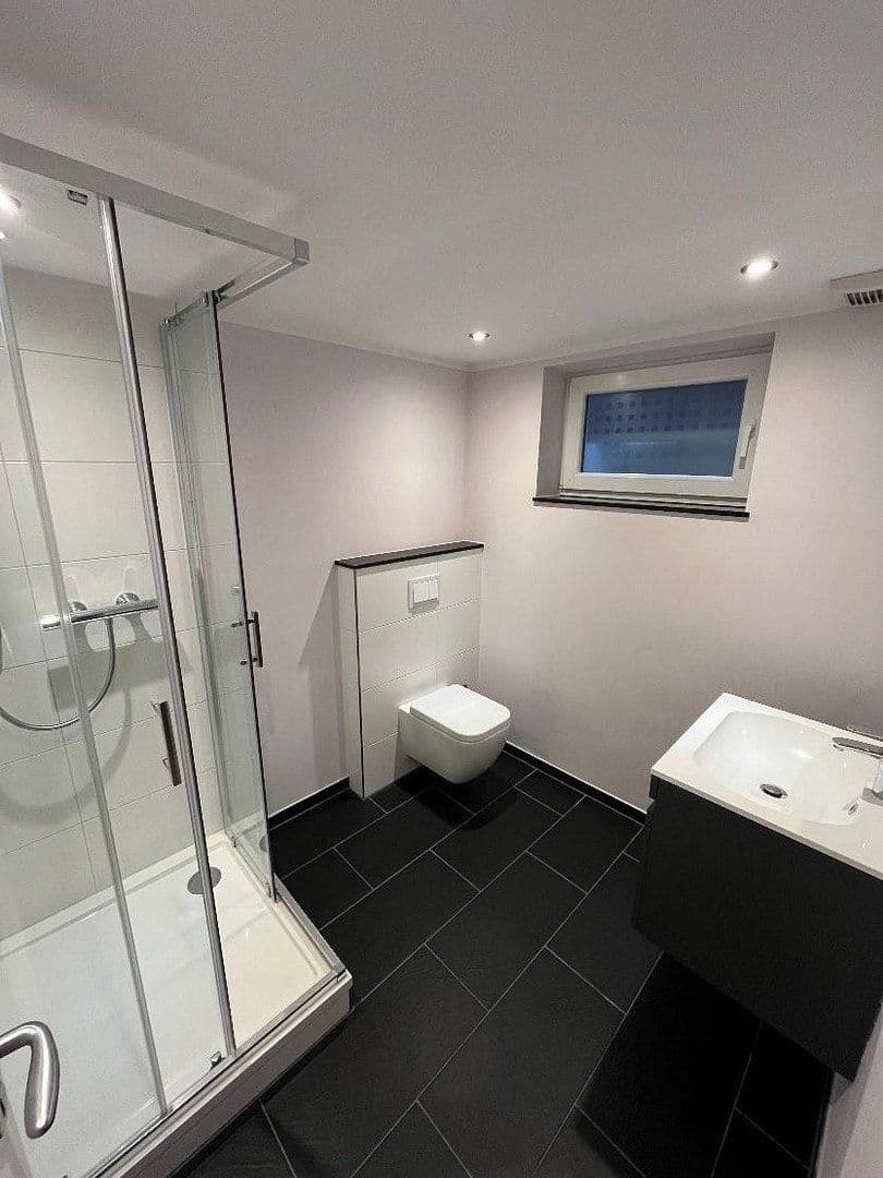 Prodej domu 154 m², pozemek 523 m², Weimarer Strasse 61, Bornheim, Severní Porýní-Vestfálsko Prodej domu 154 m², pozemek 523 m², Weimarer Strasse 61, Bornheim, Severní Porýní-Vestfálsko