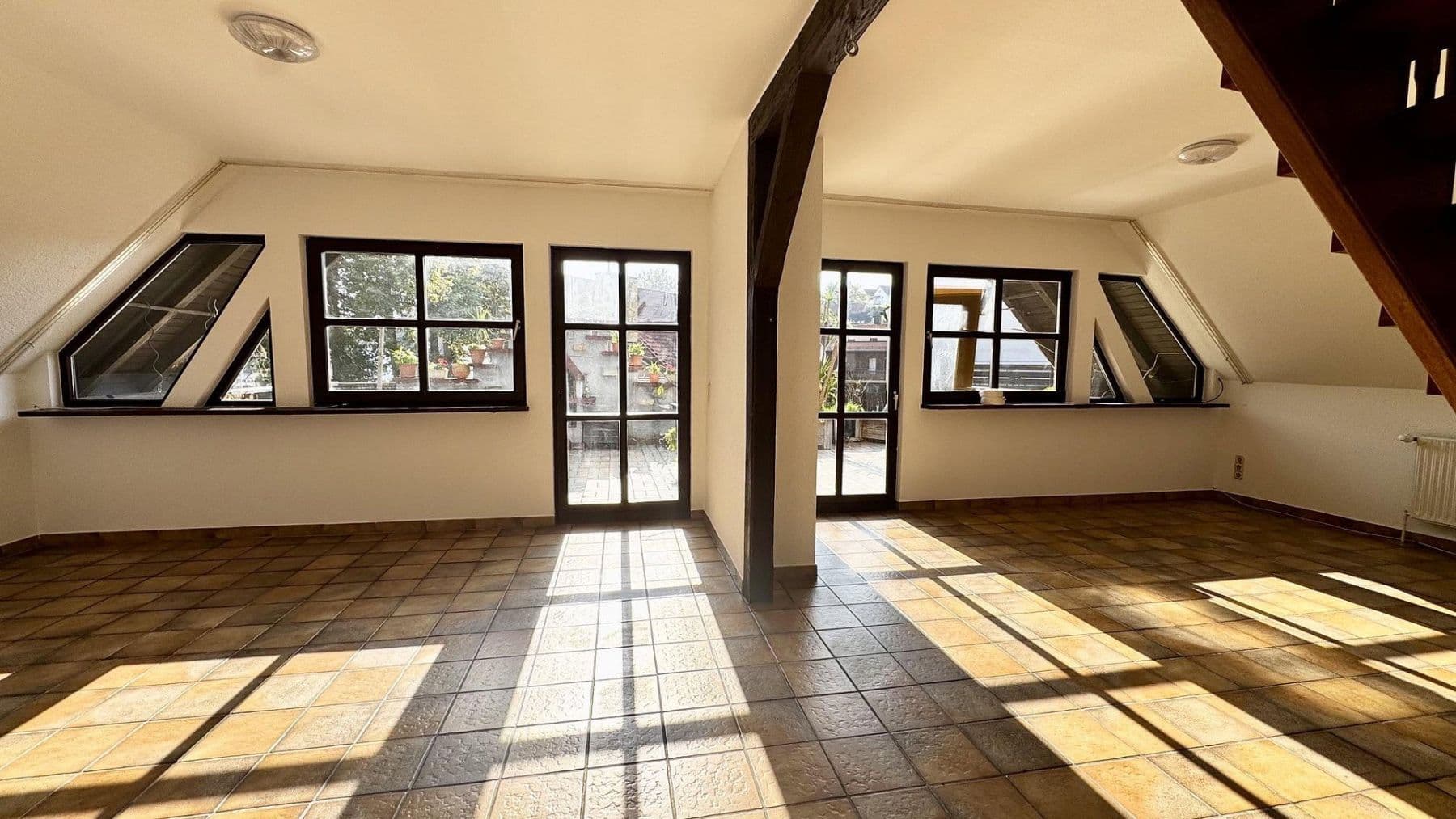 Prodej domu 216 m², pozemek 312 m², Heimstraße 29, Hirschaid, Bavorsko Prodej domu 216 m², pozemek 312 m², Heimstraße 29, Hirschaid, Bavorsko