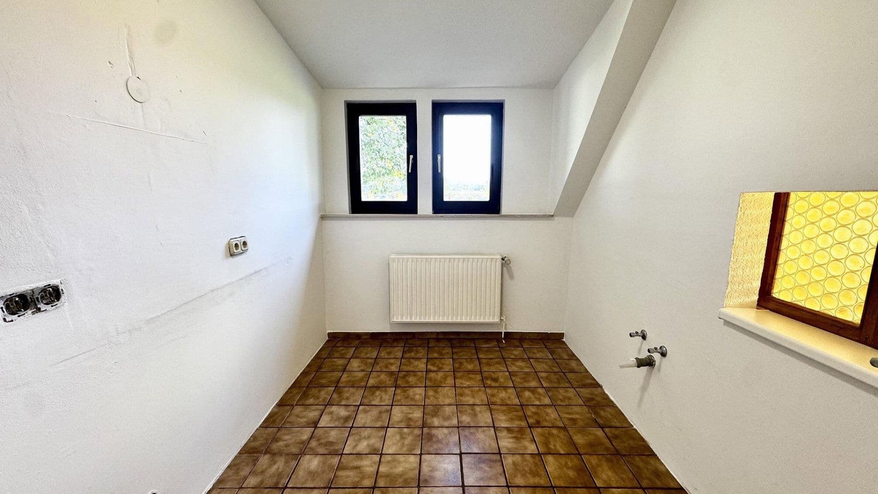 Prodej domu 216 m², pozemek 312 m², Heimstraße 29, Hirschaid, Bavorsko Prodej domu 216 m², pozemek 312 m², Heimstraße 29, Hirschaid, Bavorsko