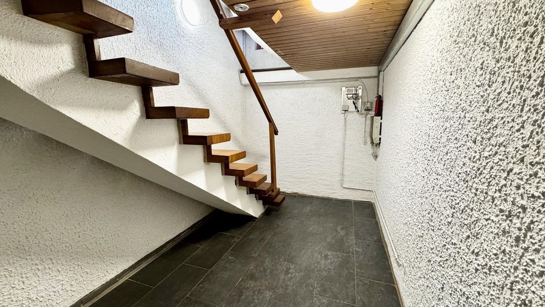 Prodej domu 216 m², pozemek 312 m², Heimstraße 29, Hirschaid, Bavorsko Prodej domu 216 m², pozemek 312 m², Heimstraße 29, Hirschaid, Bavorsko