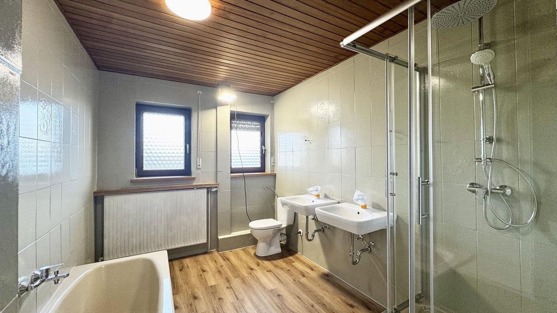 Prodej domu 216 m², pozemek 312 m², Heimstraße 29, Hirschaid, Bavorsko Prodej domu 216 m², pozemek 312 m², Heimstraße 29, Hirschaid, Bavorsko