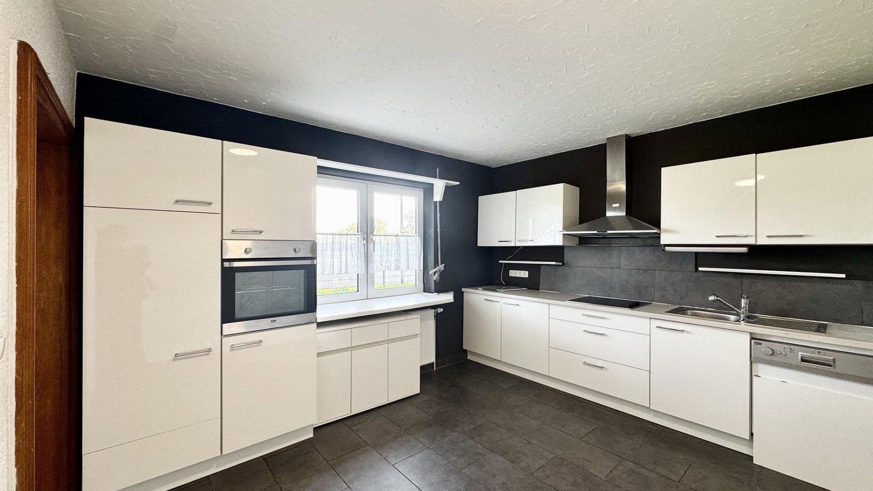 Prodej domu 216 m², pozemek 312 m², Heimstraße 29, Hirschaid, Bavorsko Prodej domu 216 m², pozemek 312 m², Heimstraße 29, Hirschaid, Bavorsko