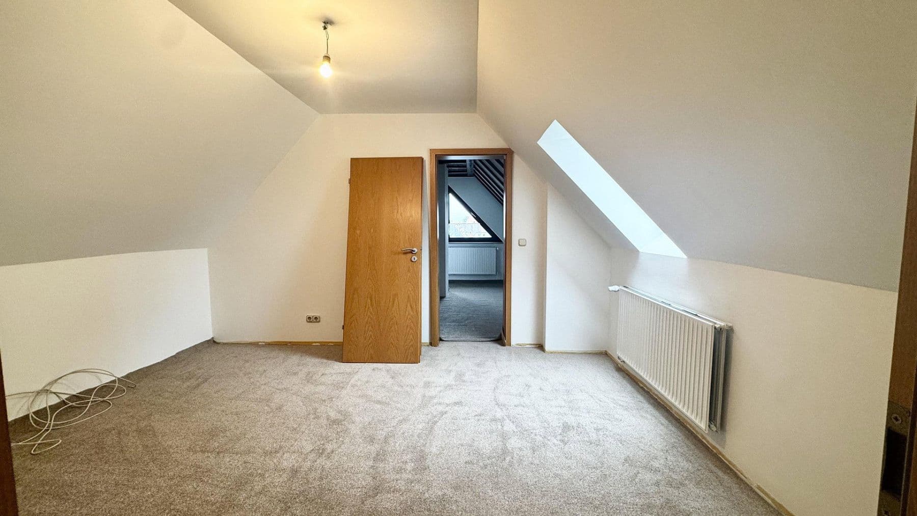 Prodej domu 216 m², pozemek 312 m², Heimstraße 29, Hirschaid, Bavorsko Prodej domu 216 m², pozemek 312 m², Heimstraße 29, Hirschaid, Bavorsko