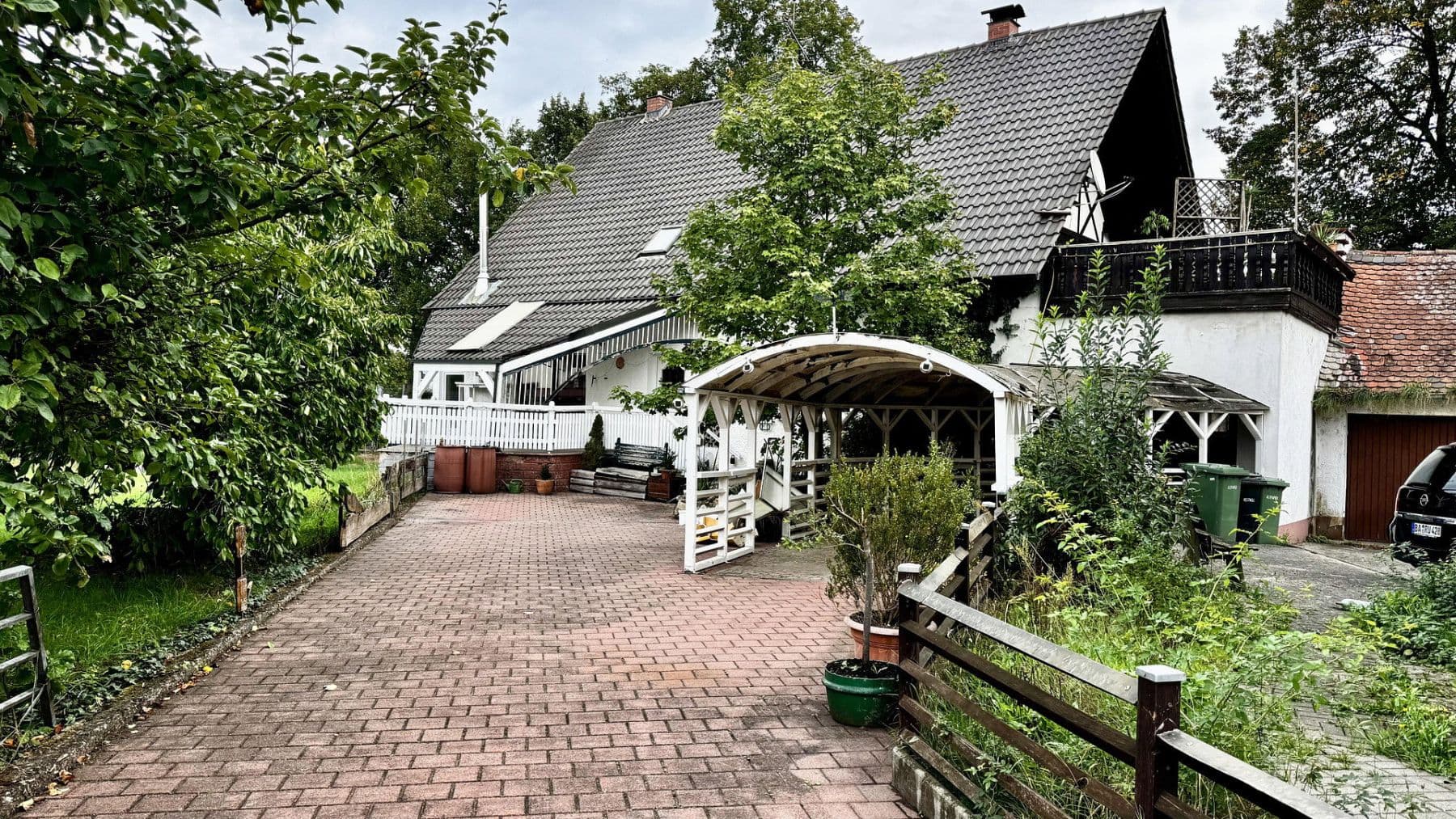 Prodej domu 216 m², pozemek 312 m², Heimstraße 29, Hirschaid, Bavorsko Prodej domu 216 m², pozemek 312 m², Heimstraße 29, Hirschaid, Bavorsko