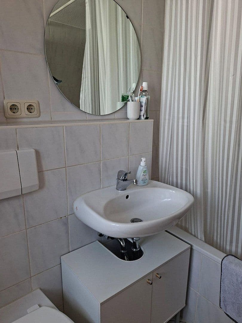 Pronájem bytu 1+kk 55 m², Schelklingeer Straße 12, Augsburg, Bavorsko Pronájem bytu 1+kk 55 m², Schelklingeer Straße 12, Augsburg, Bavorsko