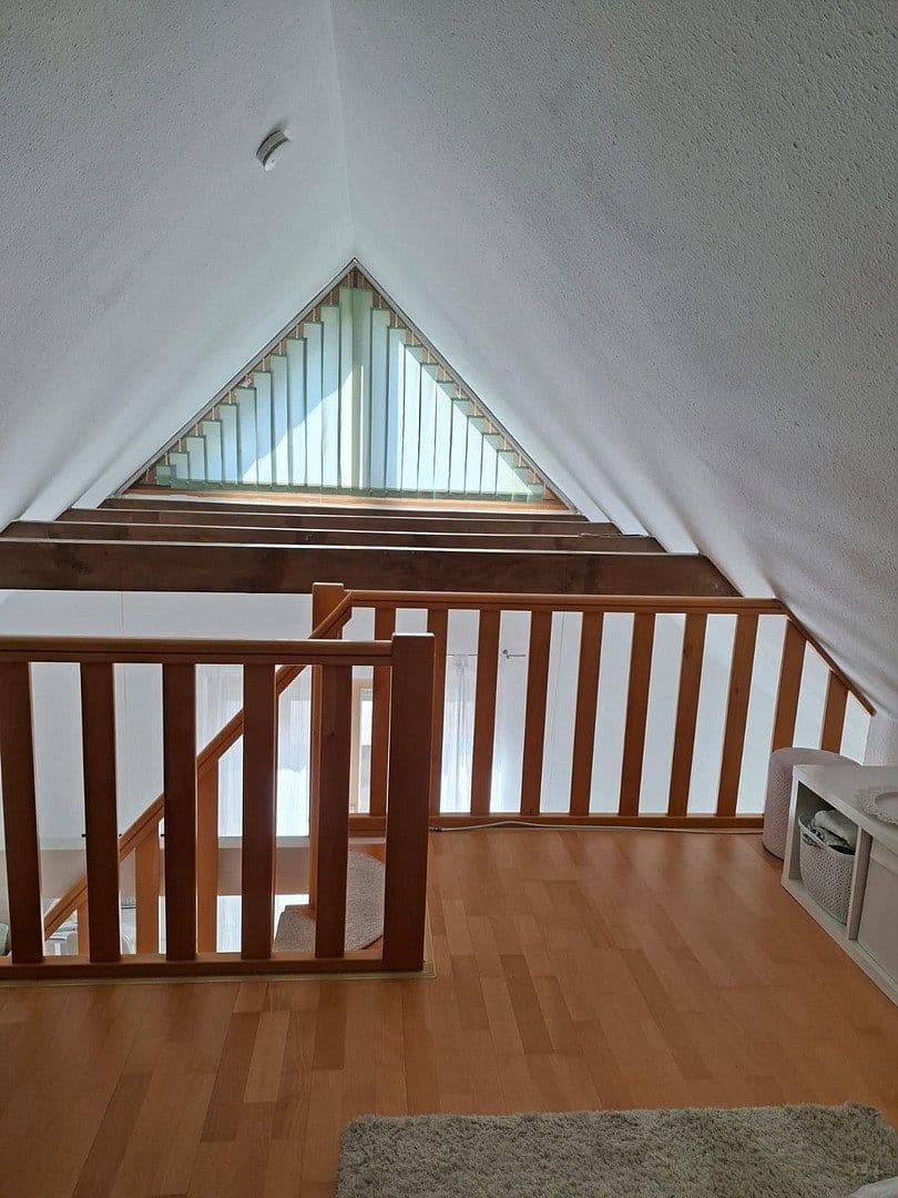 Pronájem bytu 1+kk 55 m², Schelklingeer Straße 12, Augsburg, Bavorsko Pronájem bytu 1+kk 55 m², Schelklingeer Straße 12, Augsburg, Bavorsko