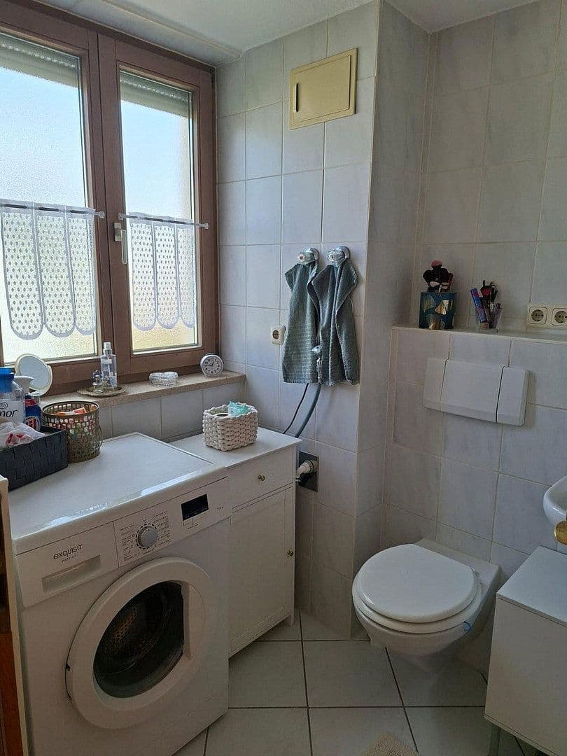 Pronájem bytu 1+kk 55 m², Schelklingeer Straße 12, Augsburg, Bavorsko Pronájem bytu 1+kk 55 m², Schelklingeer Straße 12, Augsburg, Bavorsko