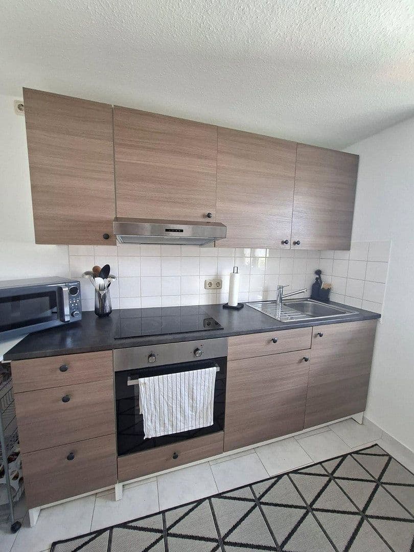 Pronájem bytu 1+kk 55 m², Schelklingeer Straße 12, Augsburg, Bavorsko Pronájem bytu 1+kk 55 m², Schelklingeer Straße 12, Augsburg, Bavorsko