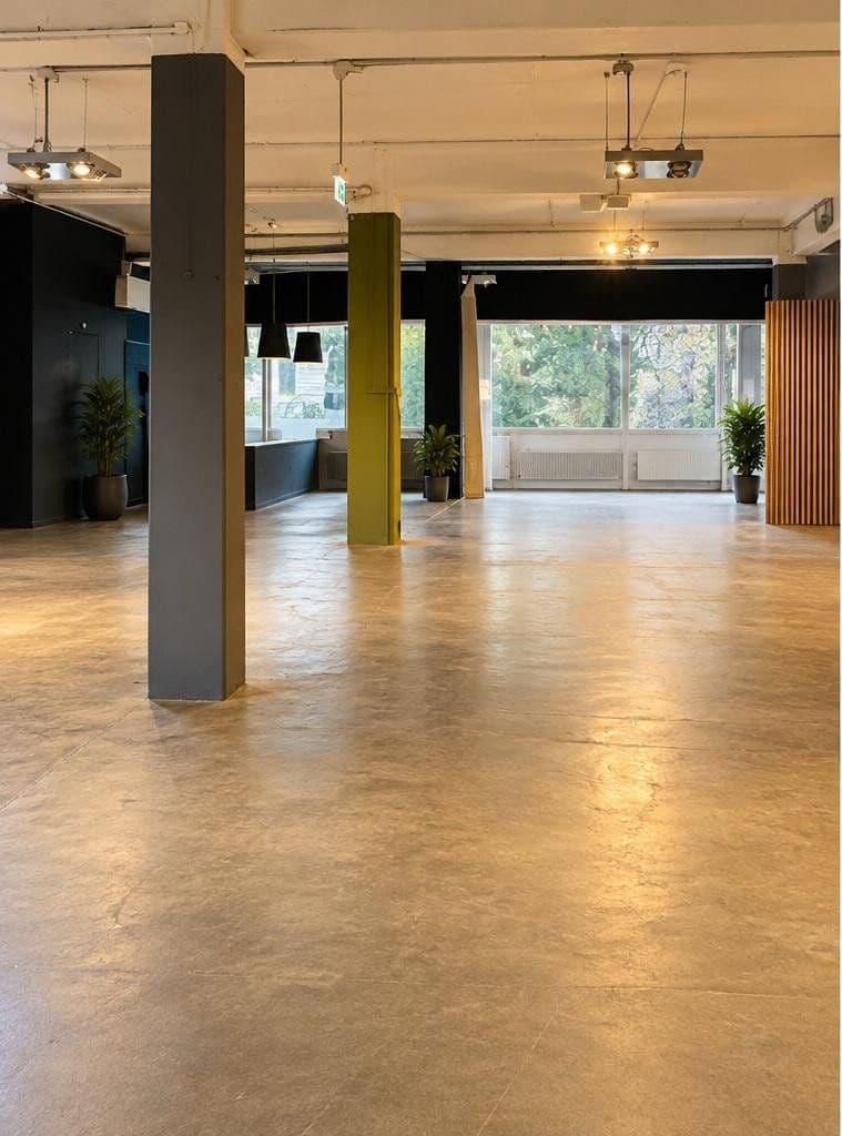 Pronájem nebytového prostoru 2.000 m², Berlin, Berlín Pronájem nebytového prostoru 2.000 m², Berlin, Berlín