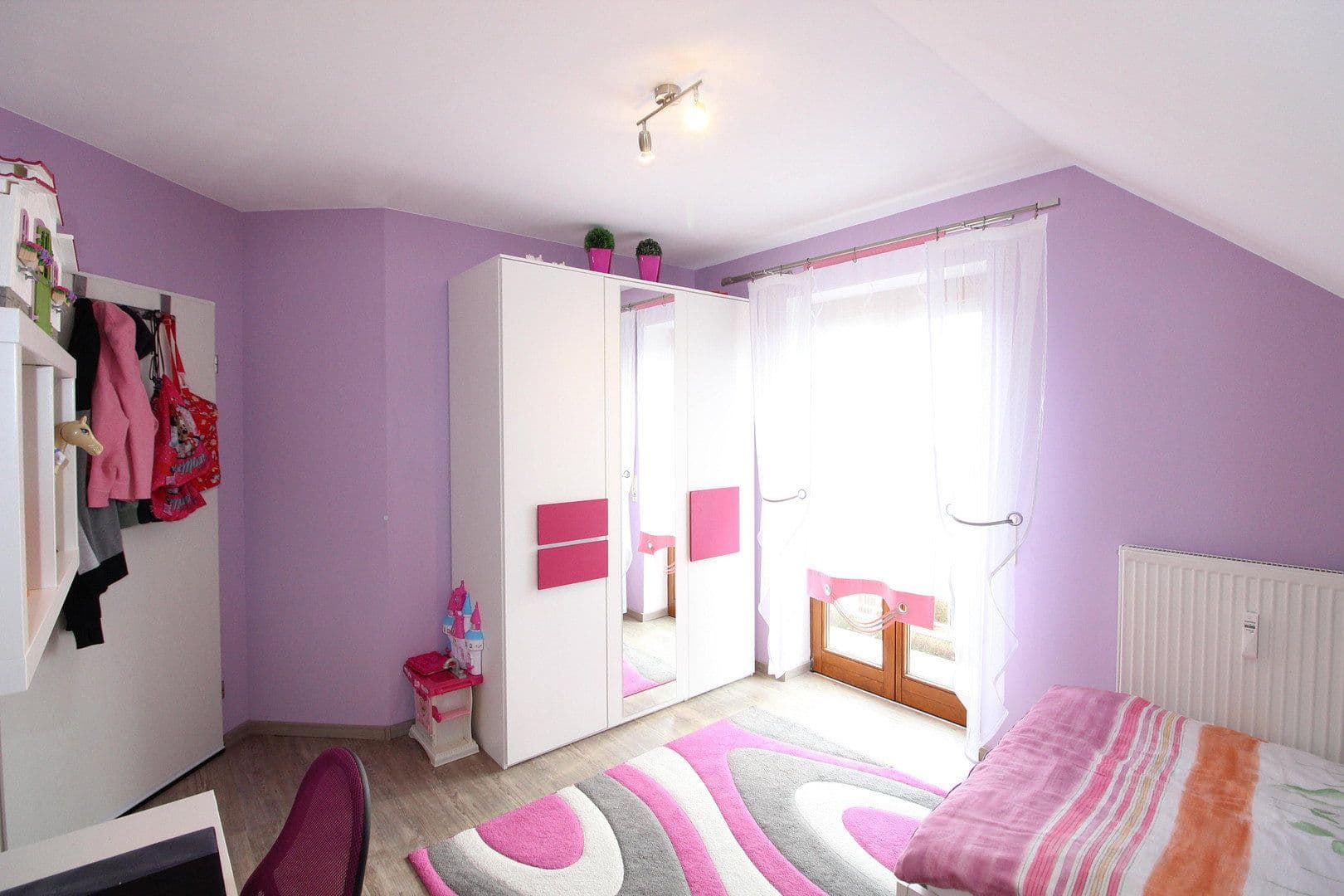 Pronájem bytu 4+1 95 m², Schwabhausen/ Oberroth, Bavorsko Pronájem bytu 4+1 95 m², Schwabhausen/ Oberroth, Bavorsko
