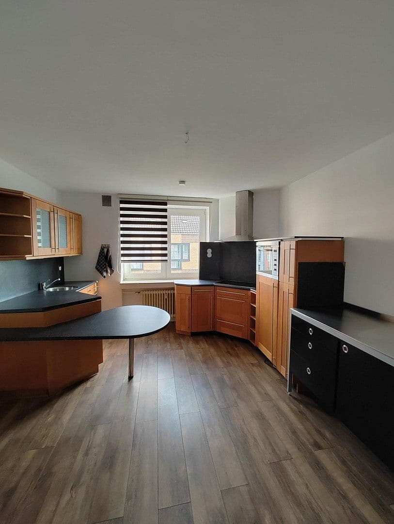 Pronájem bytu 2+1 89 m², Oranienstr. 12, Cáchy, Severní Porýní-Vestfálsko Pronájem bytu 2+1 89 m², Oranienstr. 12, Cáchy, Severní Porýní-Vestfálsko