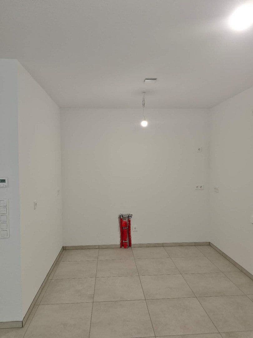 Pronájem bytu 2+1 60 m², Löwenseestr. 24, Schorndorf, Bádensko-Württembersko Pronájem bytu 2+1 60 m², Löwenseestr. 24, Schorndorf, Bádensko-Württembersko