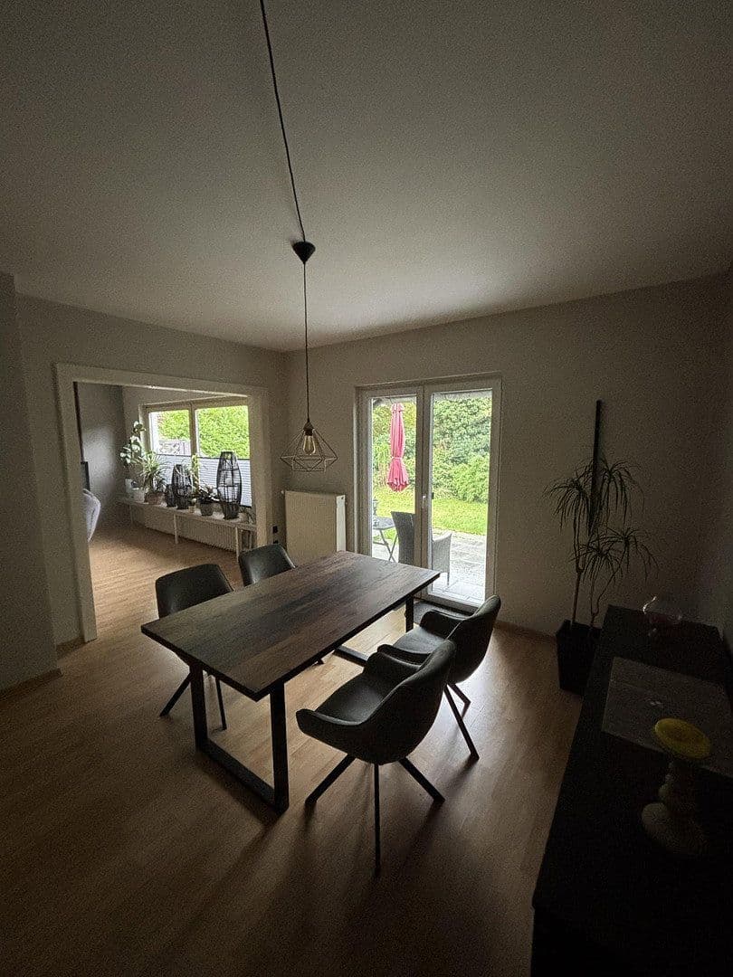 Prodej domu 122 m², pozemek 337 m², Bremen, Bremen Prodej domu 122 m², pozemek 337 m², Bremen, Bremen