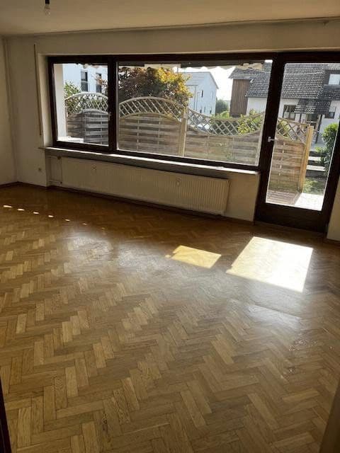 Pronájem bytu 4+1 104 m², Ilmendorf / Geisenfeld, Bavorsko Pronájem bytu 4+1 104 m², Ilmendorf / Geisenfeld, Bavorsko