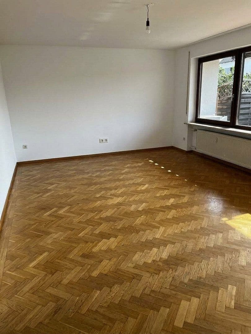 Pronájem bytu 4+1 104 m², Ilmendorf / Geisenfeld, Bavorsko Pronájem bytu 4+1 104 m², Ilmendorf / Geisenfeld, Bavorsko