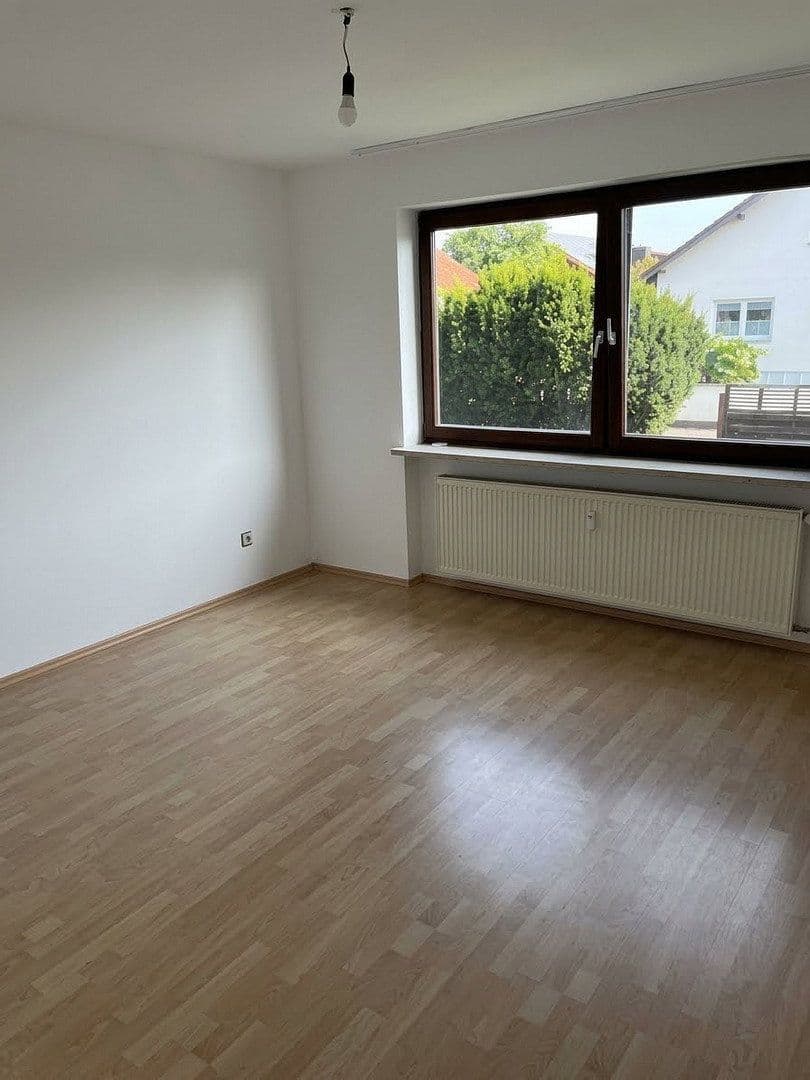 Pronájem bytu 4+1 104 m², Ilmendorf / Geisenfeld, Bavorsko Pronájem bytu 4+1 104 m², Ilmendorf / Geisenfeld, Bavorsko