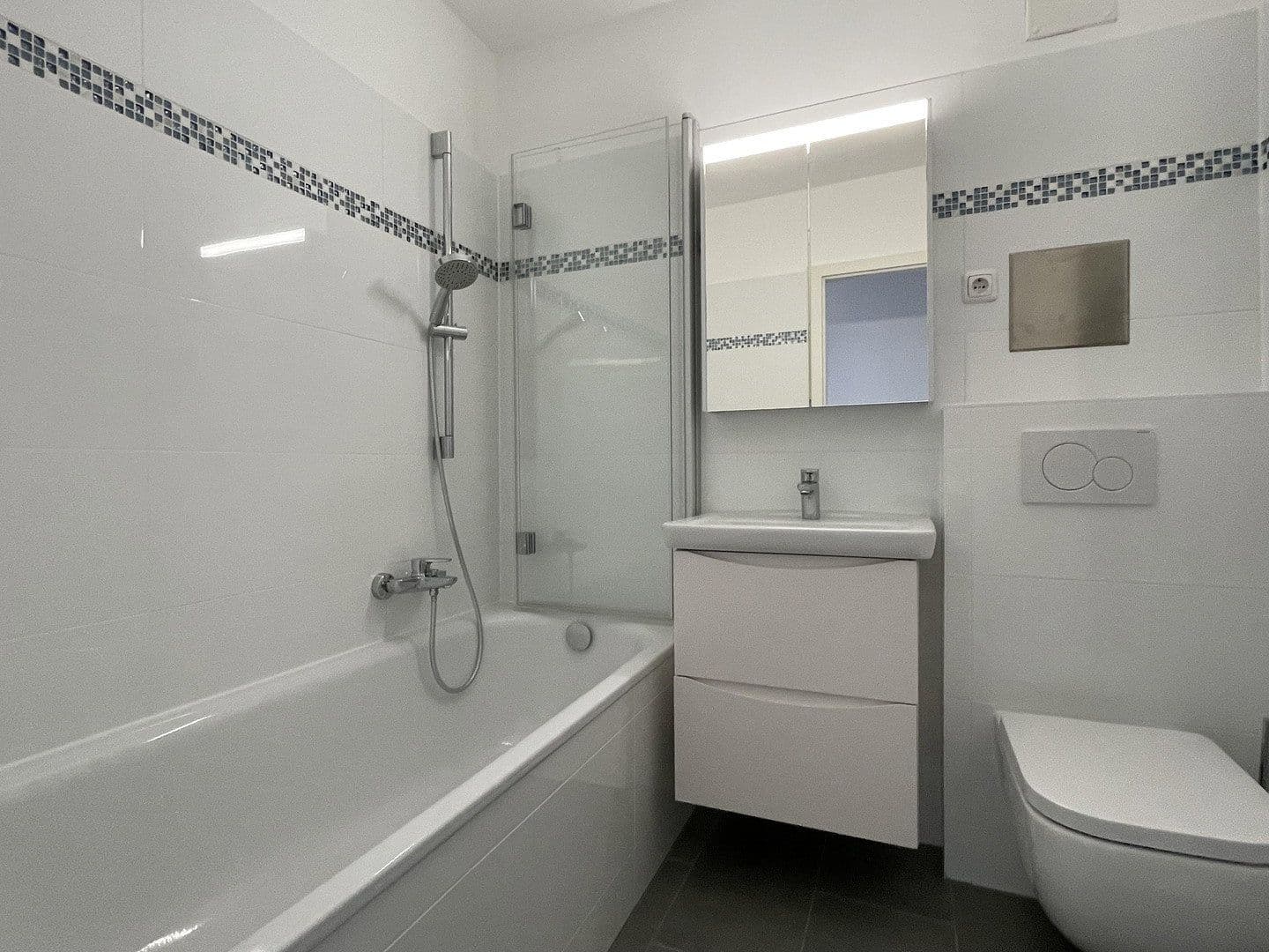 Pronájem bytu 3+1 76 m², Puchheim, Bavorsko Pronájem bytu 3+1 76 m², Puchheim, Bavorsko