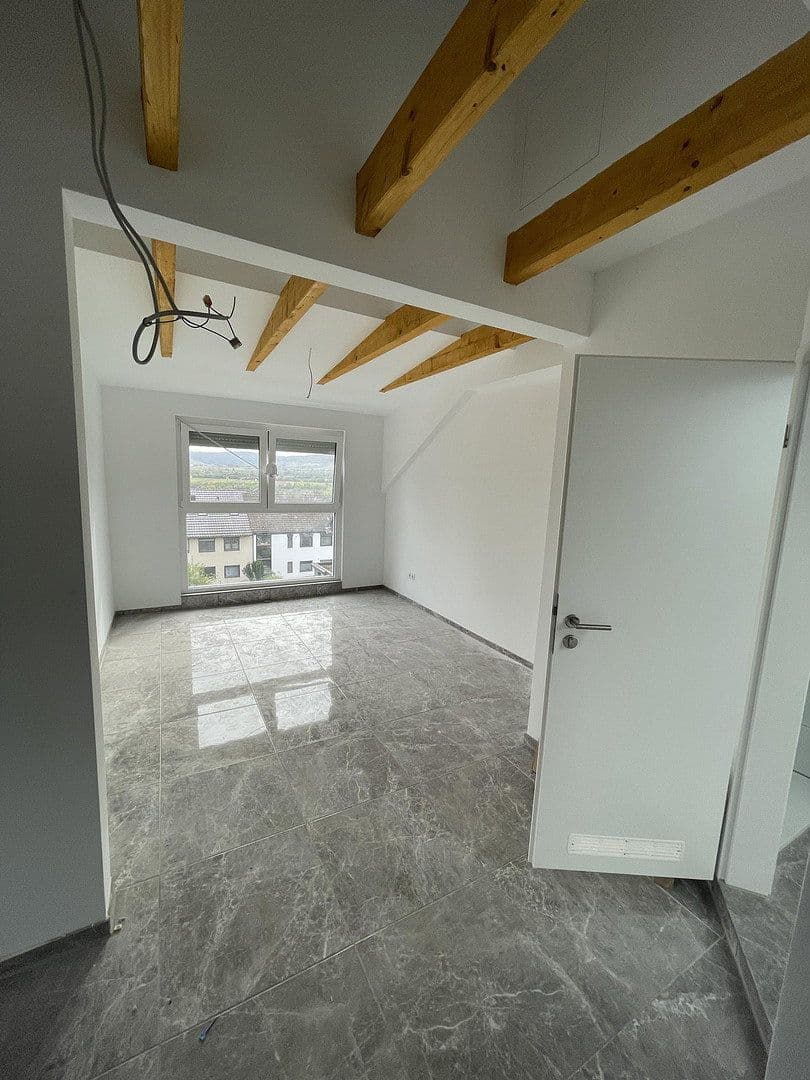 Pronájem bytu 3+1 74 m², Waiblingen, Bádensko-Württembersko Pronájem bytu 3+1 74 m², Waiblingen, Bádensko-Württembersko
