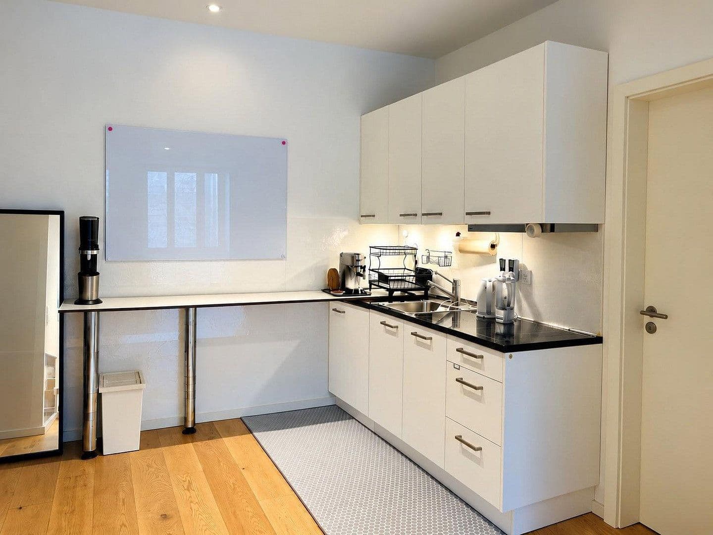 Pronájem bytu 1+1 51 m², Fürstenrieder Str. 283, München, Bavorsko Pronájem bytu 1+1 51 m², Fürstenrieder Str. 283, München, Bavorsko