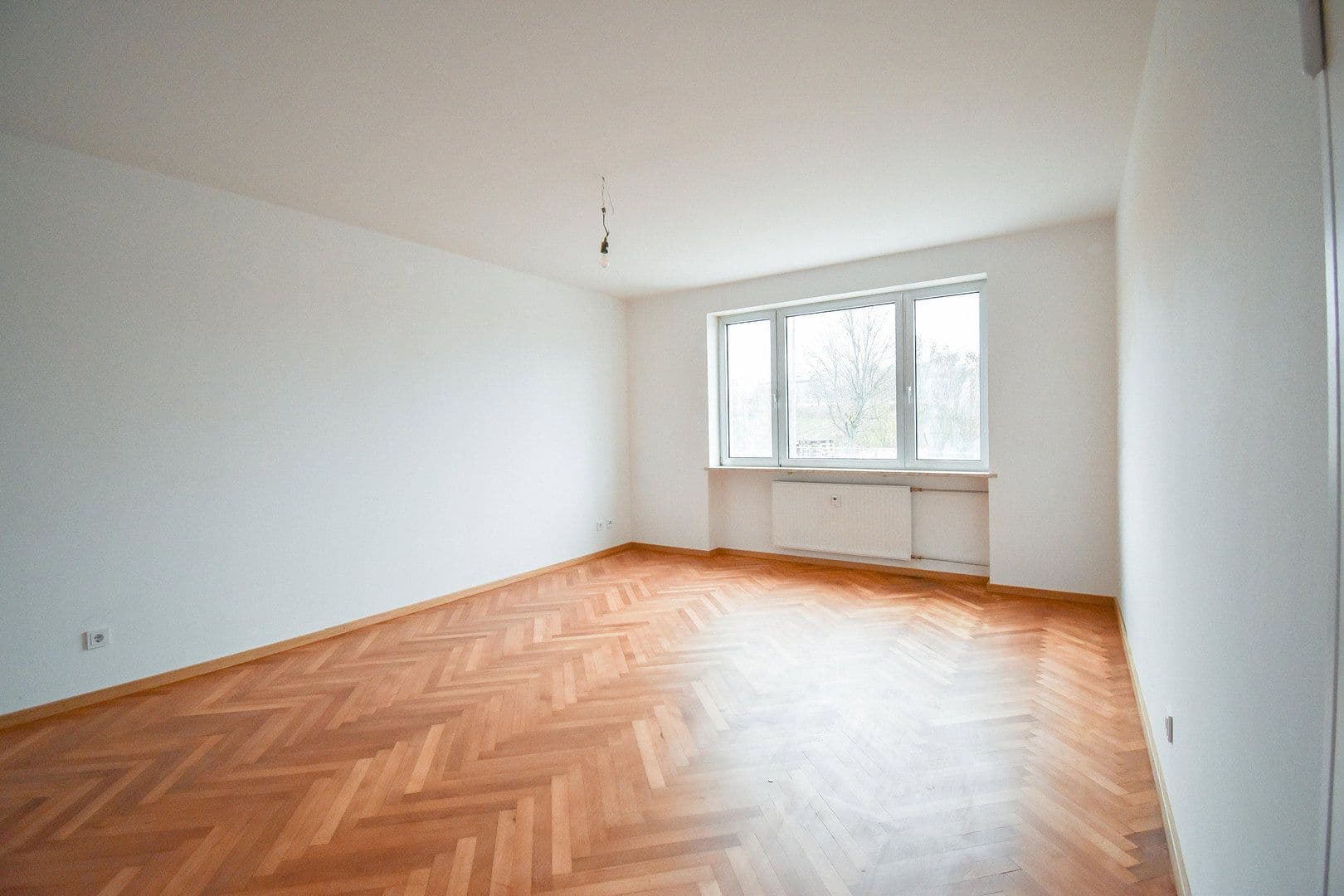 Pronájem bytu 3+1 99 m², Levi-Strauss-Straße 9R, Kitzingen, Bavorsko Pronájem bytu 3+1 99 m², Levi-Strauss-Straße 9R, Kitzingen, Bavorsko