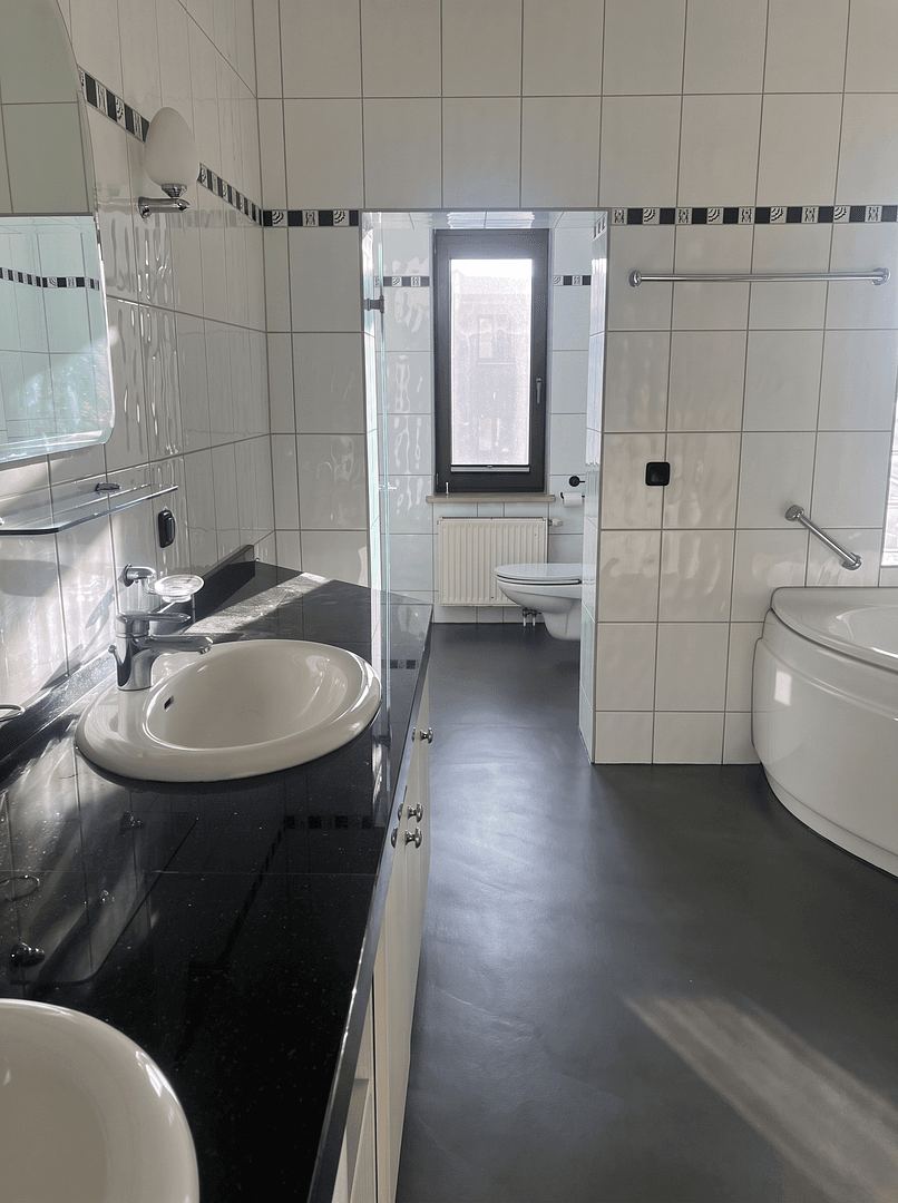 Pronájem bytu 5+1 157 m², Waren (Müritz), Mecklenburg-Vorpommern Pronájem bytu 5+1 157 m², Waren (Müritz), Mecklenburg-Vorpommern
