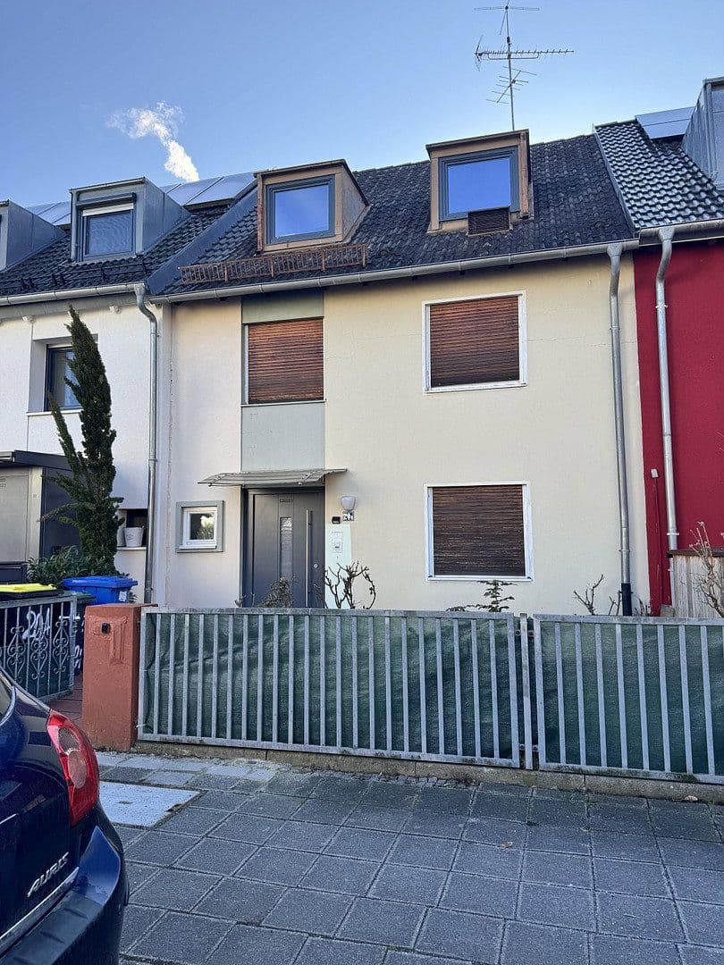 Prodej domu 134 m², pozemek 230 m², Graudenzerstr. 20a, Nürnberg, Bavorsko Prodej domu 134 m², pozemek 230 m², Graudenzerstr. 20a, Nürnberg, Bavorsko