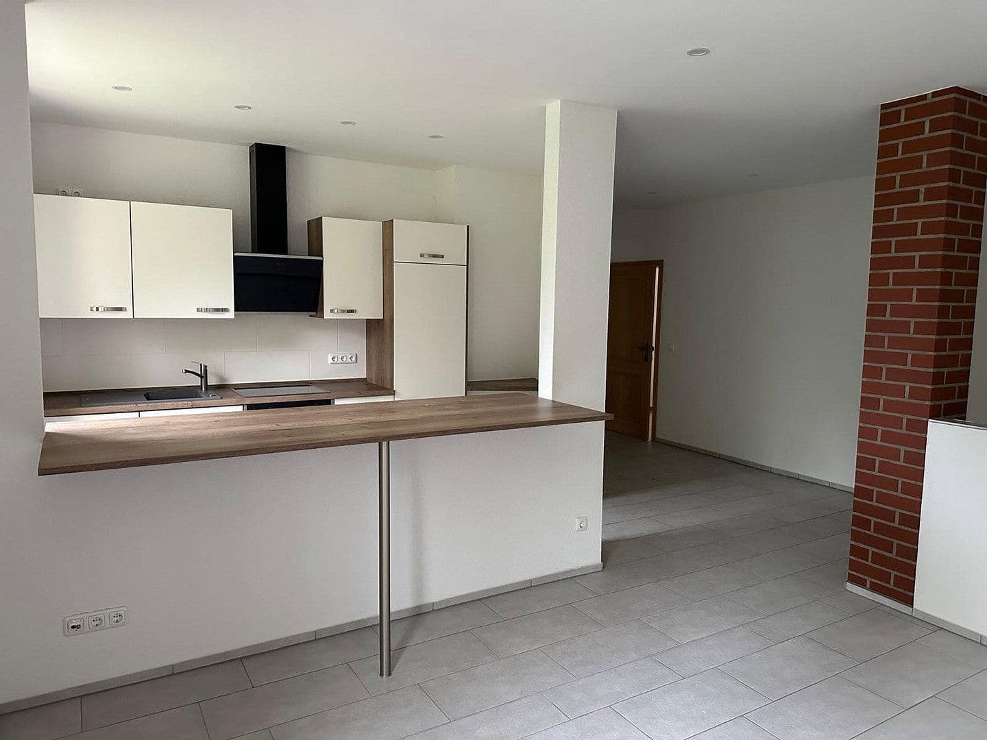 Prodej domu 655 m², pozemek 865 m², Lindenstr. 18, Brahlstorf, Mecklenburg-Vorpommern Prodej domu 655 m², pozemek 865 m², Lindenstr. 18, Brahlstorf, Mecklenburg-Vorpommern