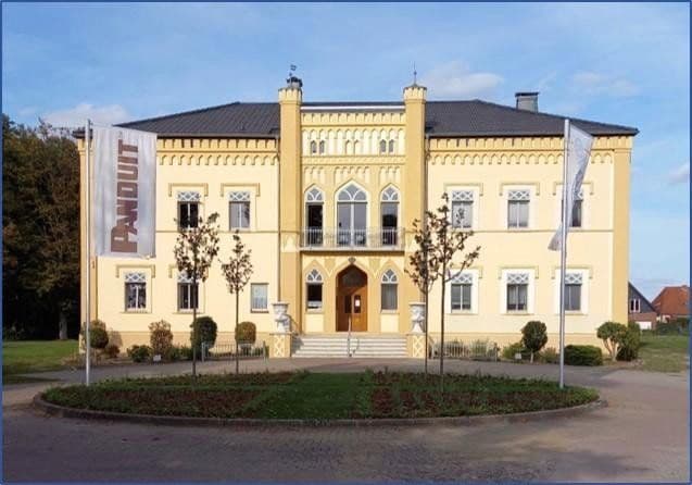 Prodej domu 655 m², pozemek 865 m², Lindenstr. 18, Brahlstorf, Mecklenburg-Vorpommern Prodej domu 655 m², pozemek 865 m², Lindenstr. 18, Brahlstorf, Mecklenburg-Vorpommern